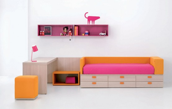 Kids Bedroom Design With Pink and Orange Color