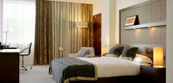 Modern Contemporary Hilton London Canary Wharf by Jestico + Whiles