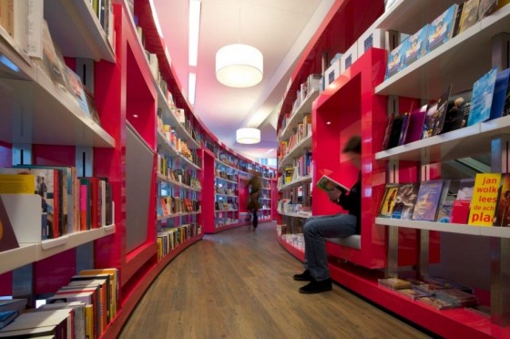 Atmosphere Paagman Book Store Interior Design by CUBE Architects 560x