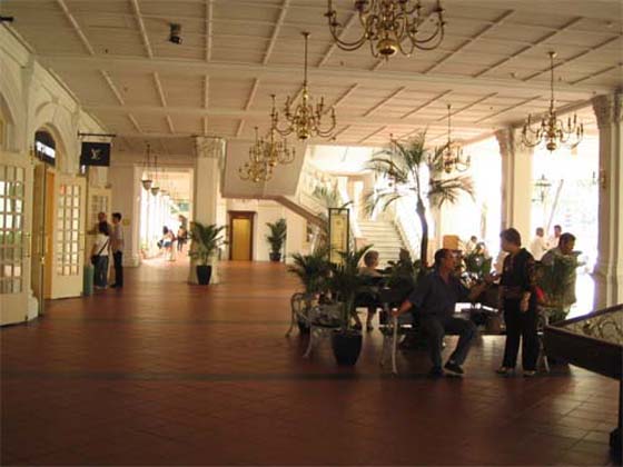 Colonial Style of Raffles Hotel in Singapore